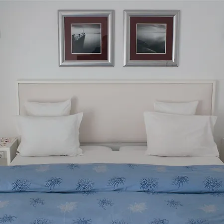 Отель Spot 2*